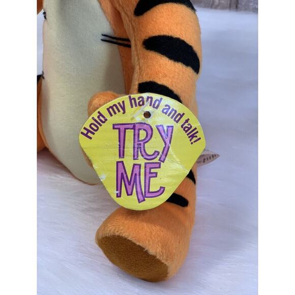Vintage 1999 Authentic Disney Mattel Plush Taking Tigger Doll 2899AY Tested. - Picture 6 of 13